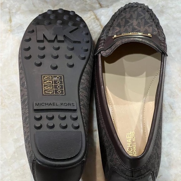 Michael by Michael Kors Everett Leather Loafers for Women. NEW - Picture 8 of 8